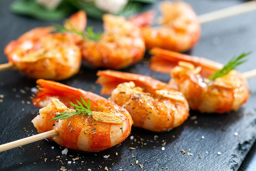 Camarones empanados con verduras tapa