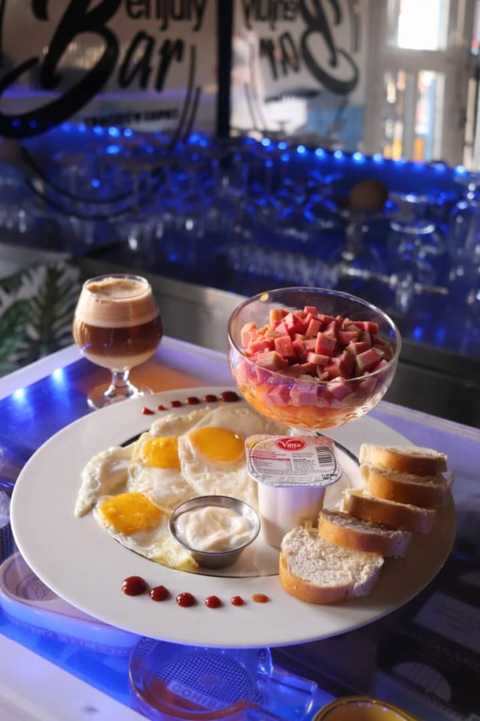 Desayuno occidental
